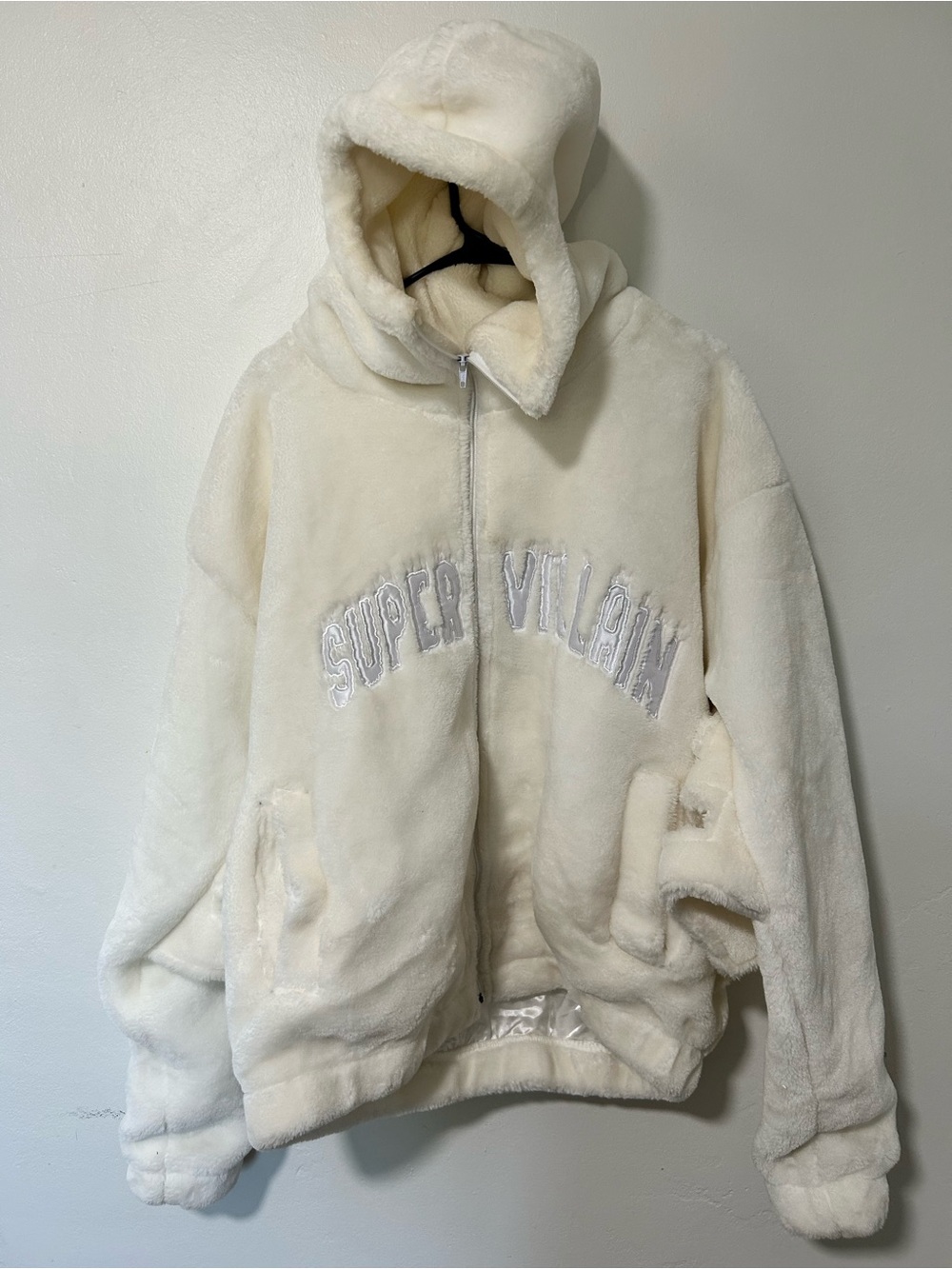 Rare White Plush Hooded Jacket with 'SUPER VILLAIN' Embroidery Oversized
